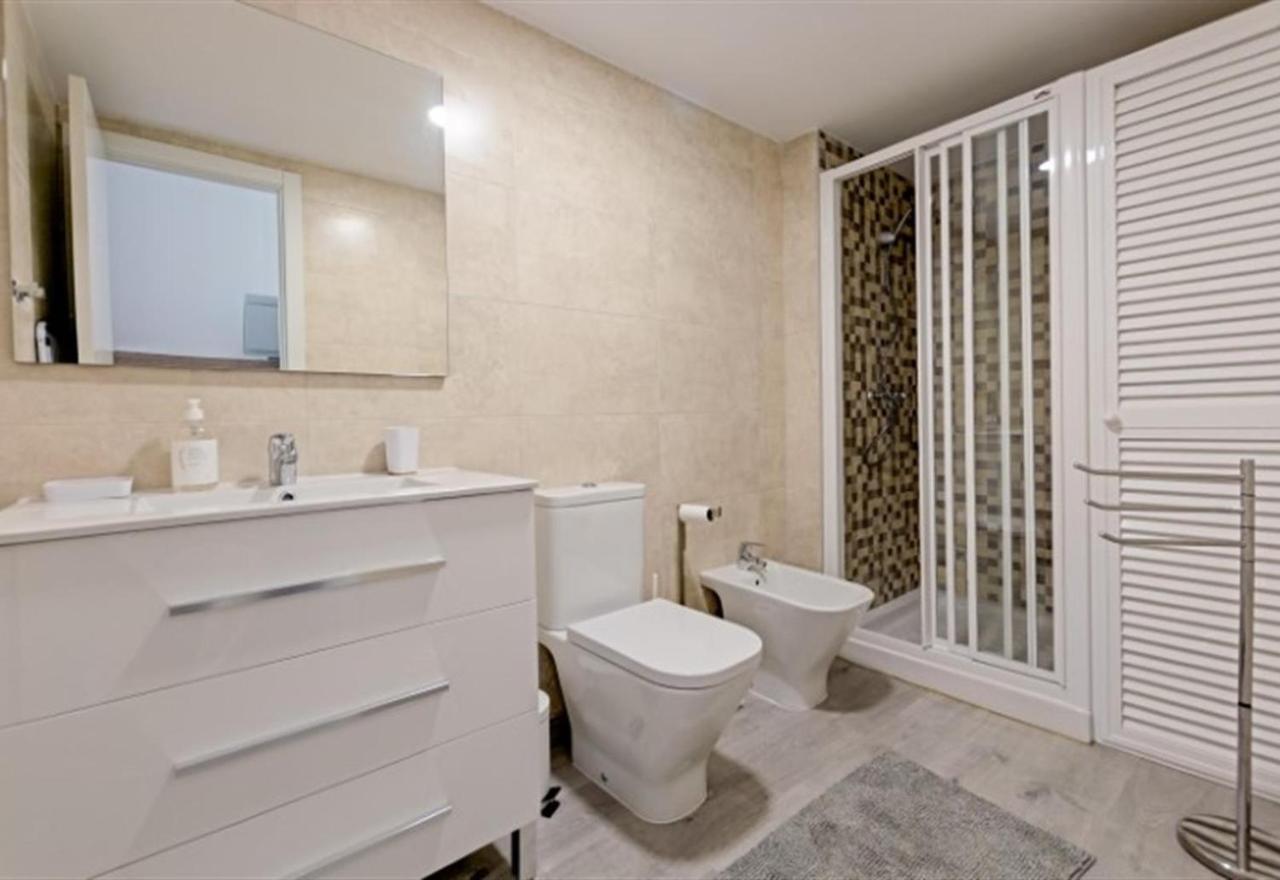 Beach Apartment Montemarcarihuela Torremolinos Eksteriør billede